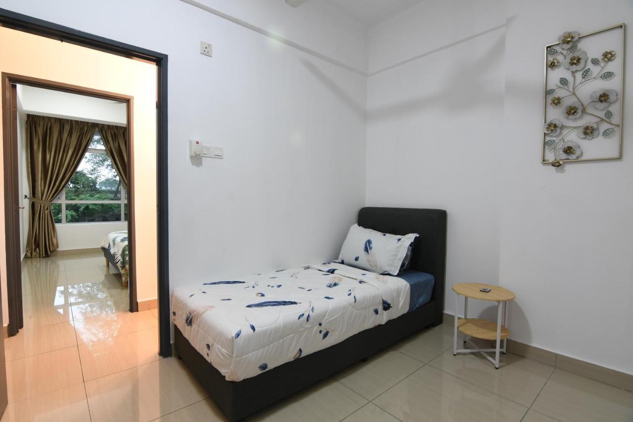 Mount Austin Midori 8 Pax Free Wi-fi 500mbps Netflix * Johor Bahru