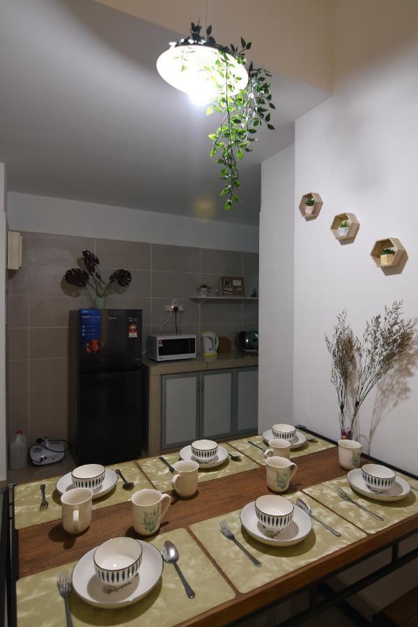 Mount Austin Midori 8 Pax Free Wi-fi 500mbps Netflix * Johor Bahru
