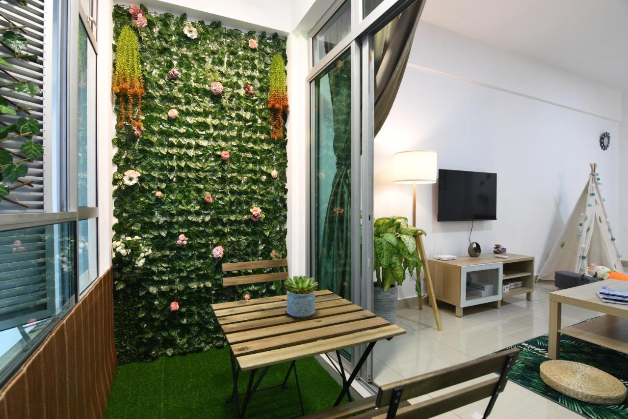 Pangsapuri Mount Austin Midori 8 Pax Free Wi-fi 500mbps Netflix *