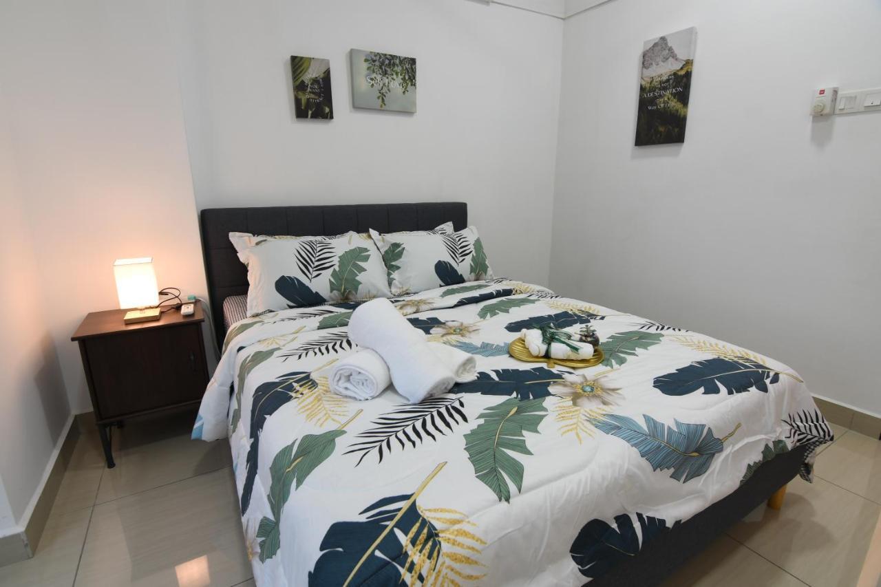 Pangsapuri Mount Austin Midori 8 Pax Free Wi-fi 500mbps Netflix *