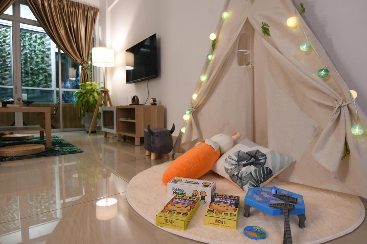 Mount Austin Midori 8 Pax Free Wi-fi 500mbps Netflix Johor Bahru