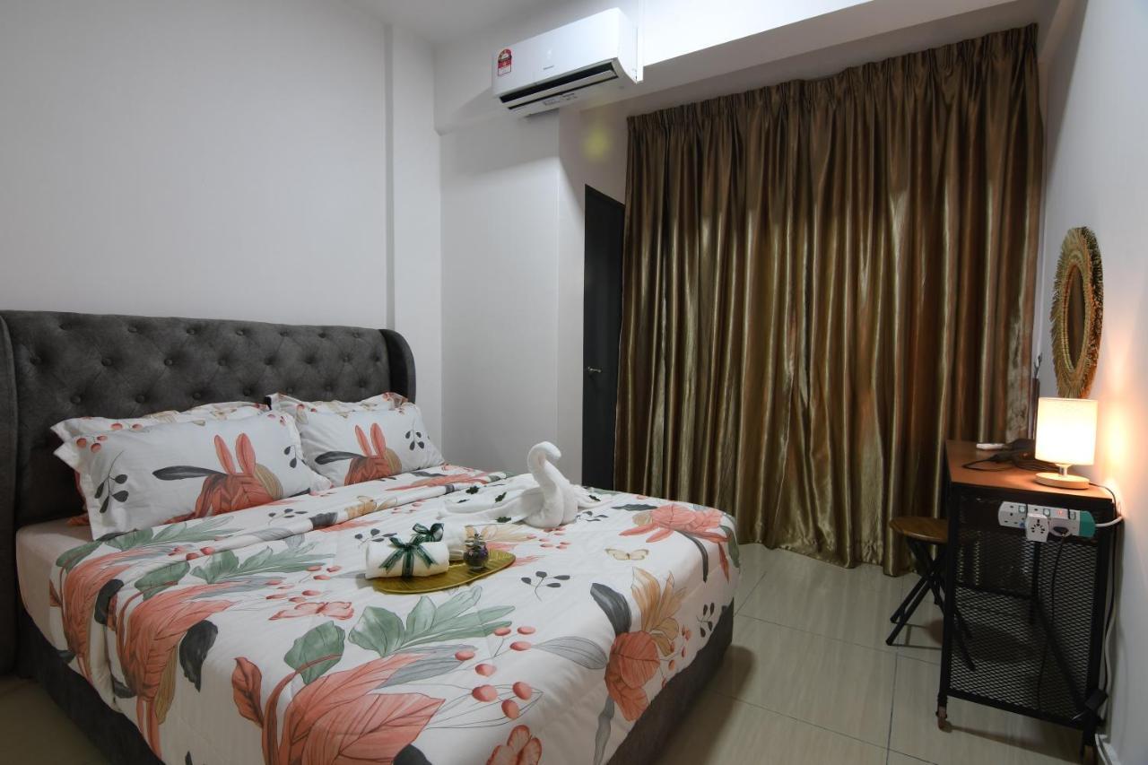 Mount Austin Midori 8 Pax Free Wi-fi 500mbps Netflix Johor Bahru
